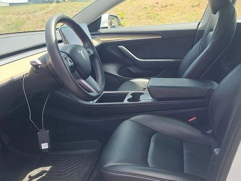 Used 2022 Tesla Model 3 Long Range AWD/4WD image 3
