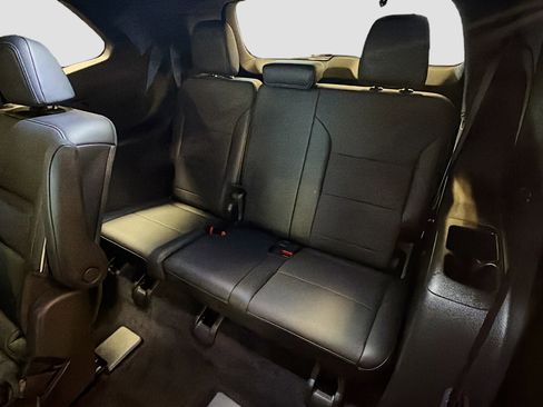 Used 2025 Buick Enclave Preferred image 28