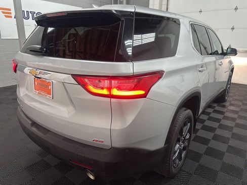 Used 2021 Chevrolet Traverse RS AWD/4WD image 9