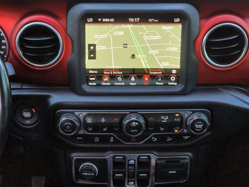 Used 2020 Jeep Wrangler Unlimited Rubicon AWD/4WD image 18