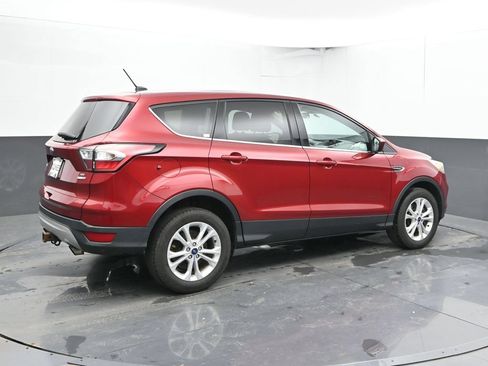 Used 2017 Ford Escape SE AWD/4WD image 3
