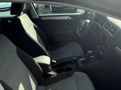 Used 2018 Volkswagen Jetta S image 24