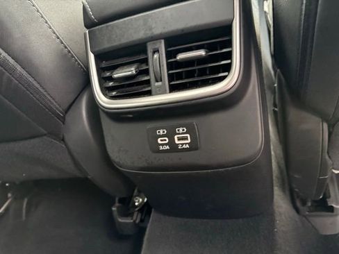 Used 2024 Subaru Outback Premium image 16