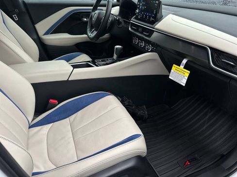 Used 2025 Acura ADX A-Spec image 15