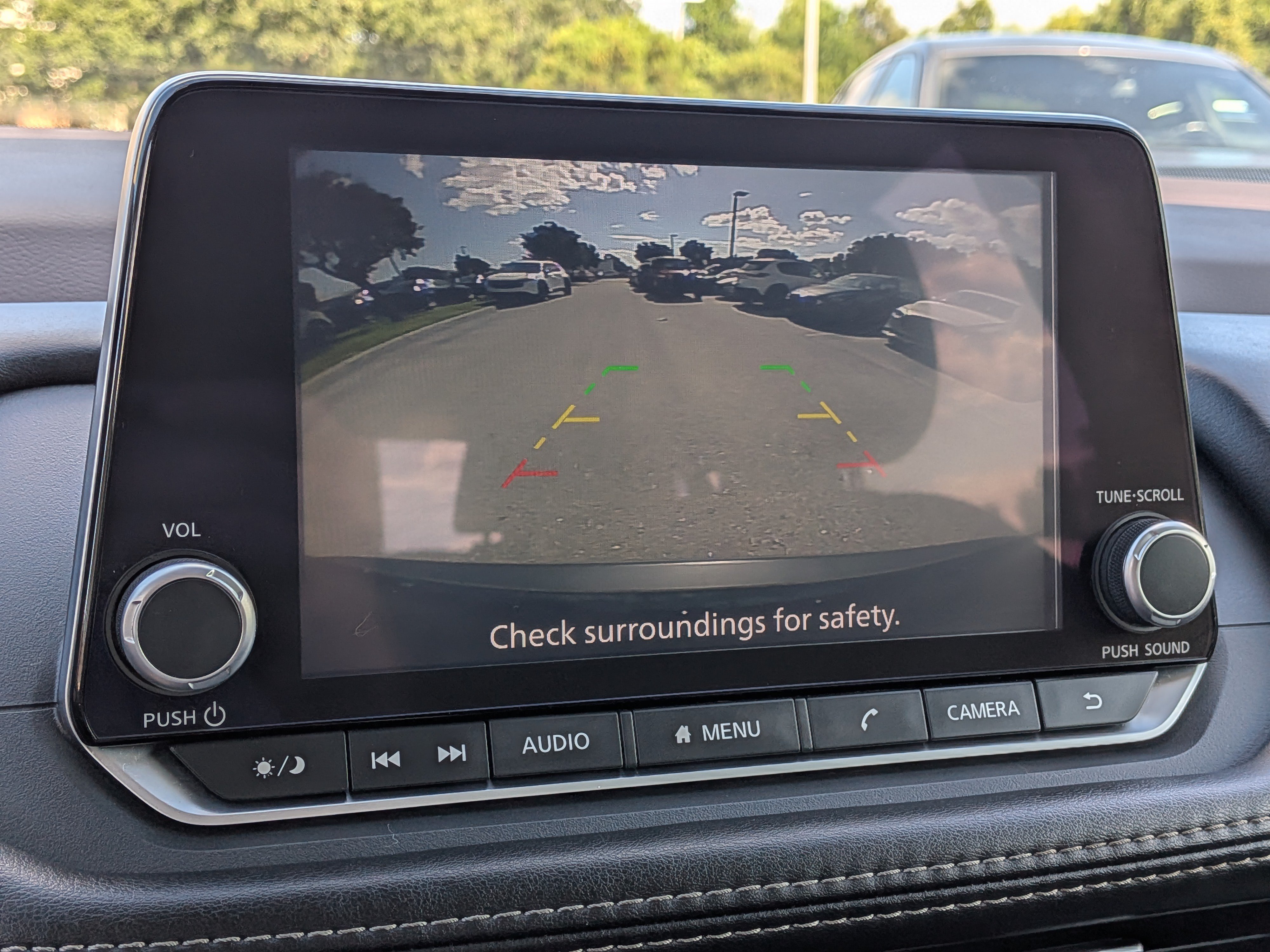 Used 2023 Nissan Rogue SV FWD image 31