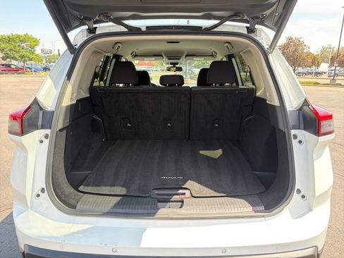Used 2024 Nissan Rogue SV AWD/4WD image 34