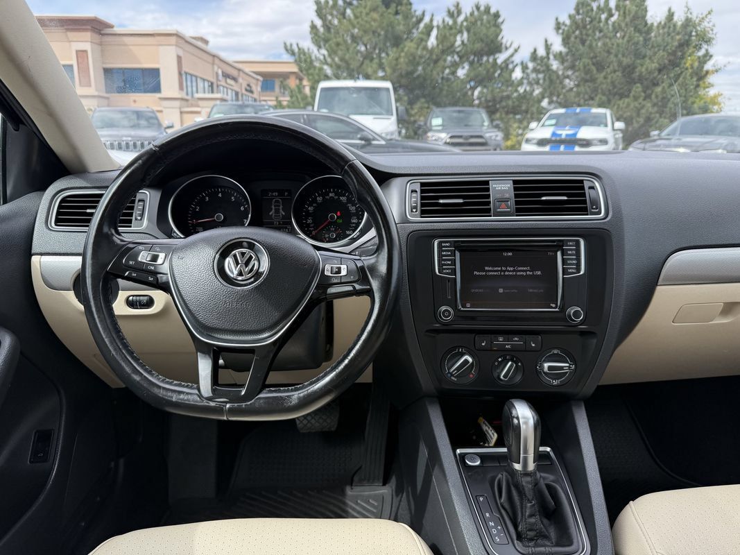 Used 2017 Volkswagen Jetta SE FWD image 23