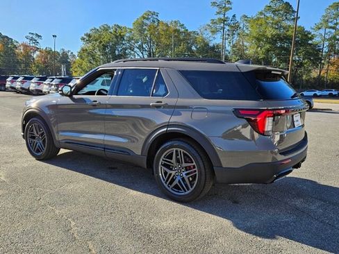 New 2026 Ford Explorer ST-Line w/ ST-Line Street Pack image 10