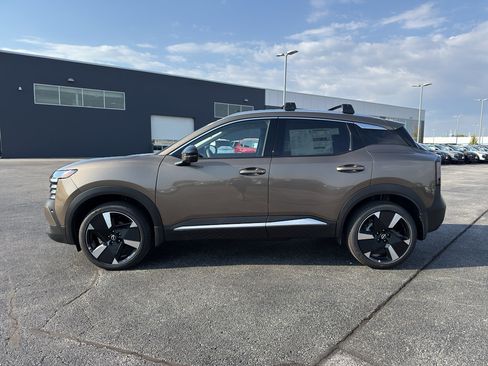 New 2026 Nissan Kicks SR w/ Cold Weather Package image 6