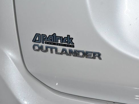 Used 2020 Mitsubishi Outlander SE FWD image 33