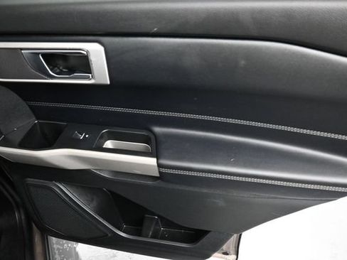 Used 2021 Ford Explorer XLT w/ Equipment Group 202A AWD/4WD image 24