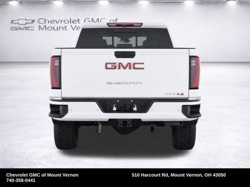 Used 2025 GMC Sierra 2500 AT4 w/ Technology Package AWD/4WD image 42