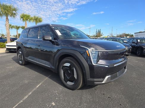 New 2026 Kia EV9 Wind image 2