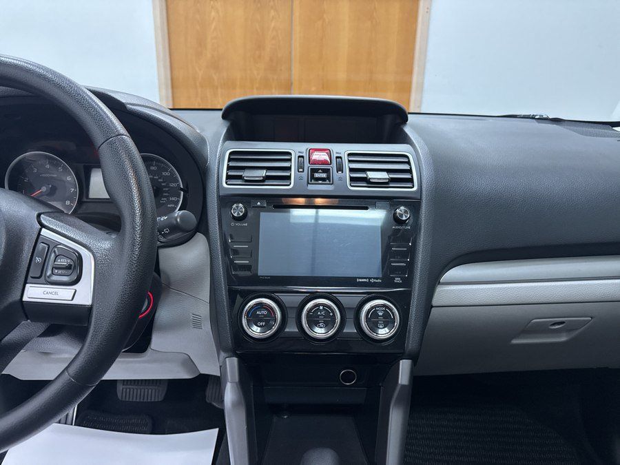 Used 2017 Subaru Forester 2.5i Premium w/ All-Weather Package AWD/4WD image 11