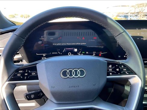 Certified 2025 Audi Q5 Premium w/ Convenience Package image 32