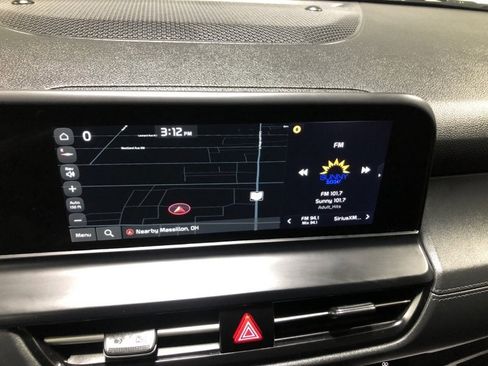 Used 2024 Kia Seltos EX image 32