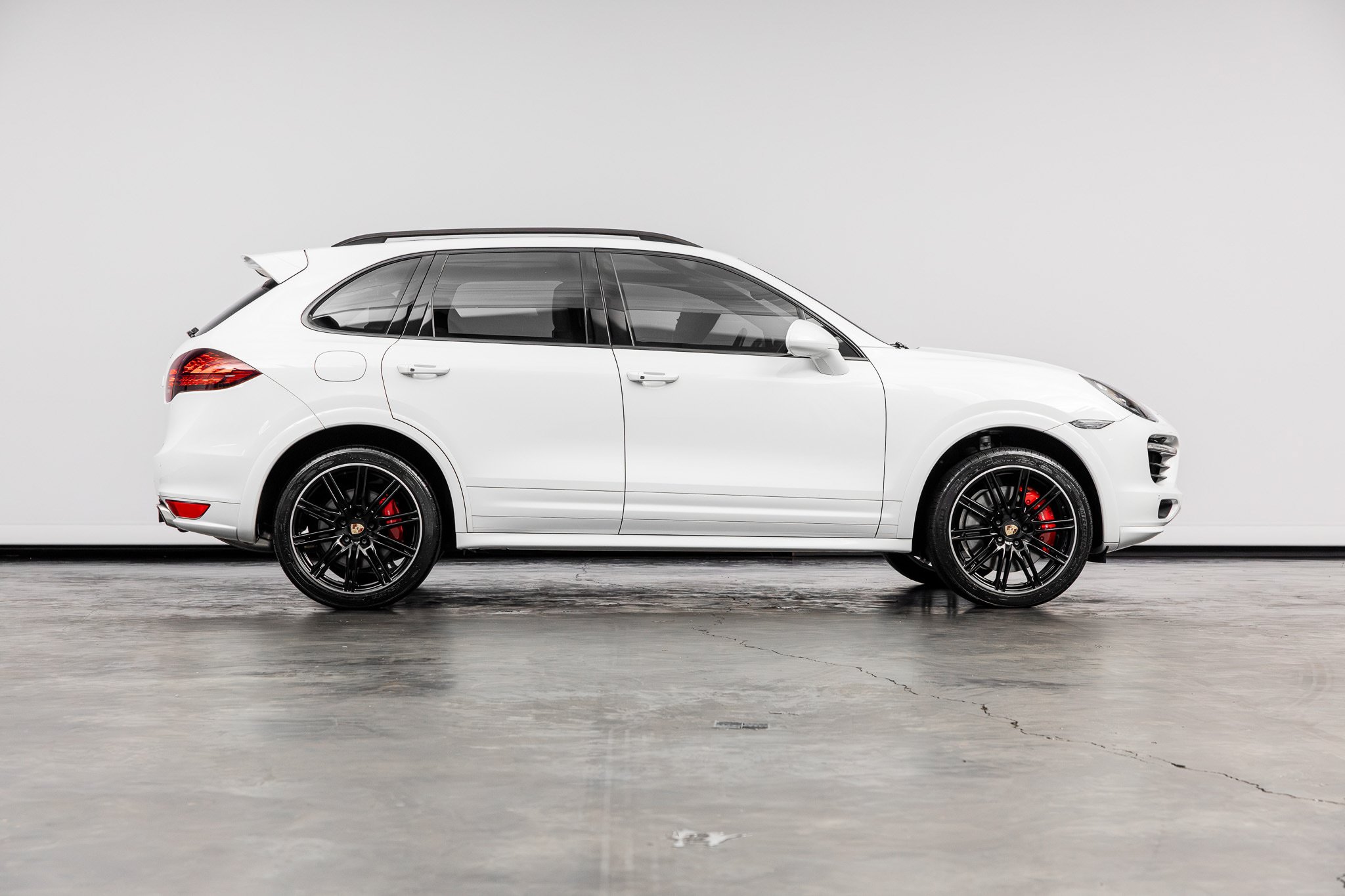 Used 2014 Porsche Cayenne Turbo S AWD/4WD image 21