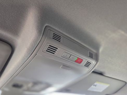 Used 2024 Volkswagen Tiguan Wolfsburg Edition image 40