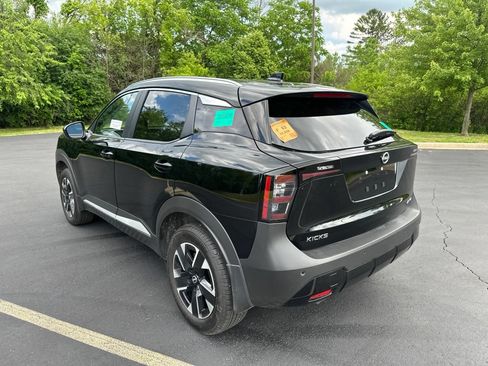 Used 2026 Nissan Kicks SV w/ SV Premium Package AWD/4WD image 5