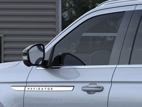 New 2026 Lincoln Navigator L Reserve AWD/4WD image 20