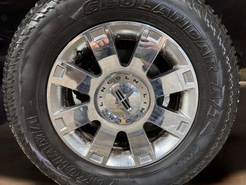 Used 2006 Lincoln Mark LT 4x4 image 26