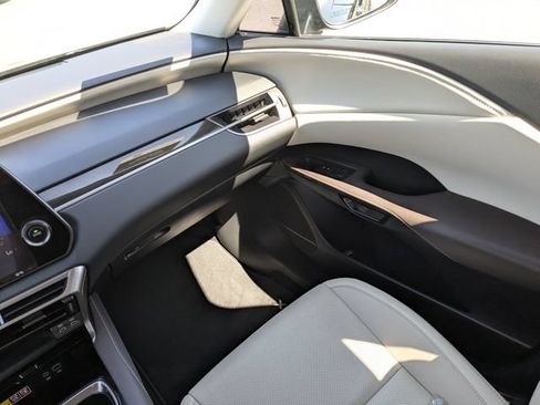 Used 2024 Lexus RX 350 FWD w/ Technology Package image 18