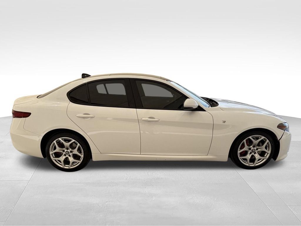 Used 2023 Alfa Romeo Giulia Ti w/ Active Assist Plus Package RWD image 9