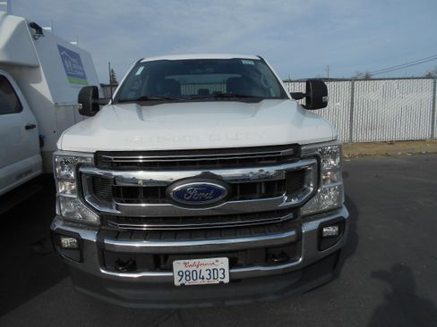 Used 2021 Ford F250 XLT w/ XLT Value Package image 2