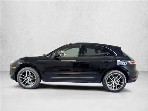 Used 2026 Porsche Macan AWD/4WD image 2