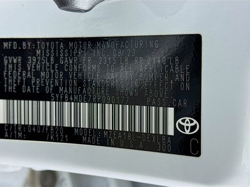 Used 2024 Toyota Corolla LE image 20