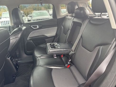 Used 2022 Jeep Compass Latitude w/ Convenience Group image 24