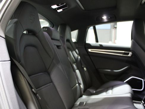 Used 2023 Porsche Panamera Platinum Edition image 24