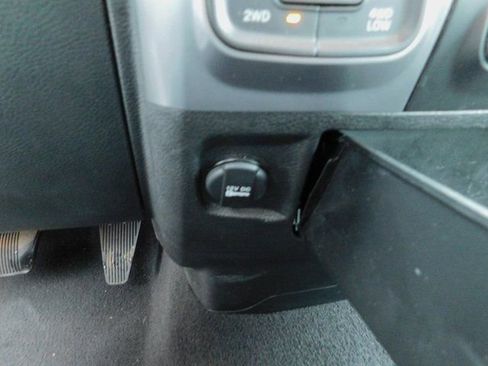 Used 2024 RAM 1500 Classic SLT image 12