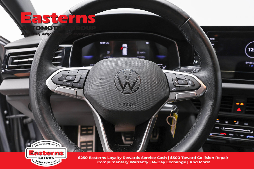 Used 2025 Volkswagen Jetta Sport FWD image 11