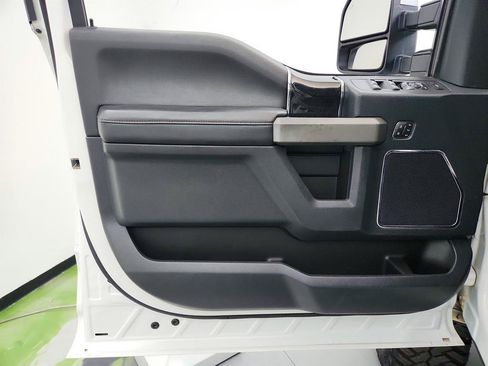 Used 2022 Ford F250 Platinum AWD/4WD image 23