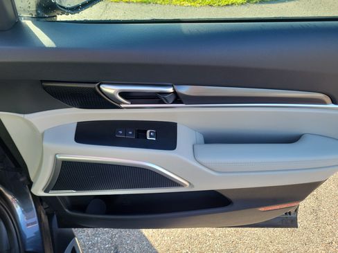 Certified 2023 Kia Telluride S w/ S Sunroof Package FWD image 10