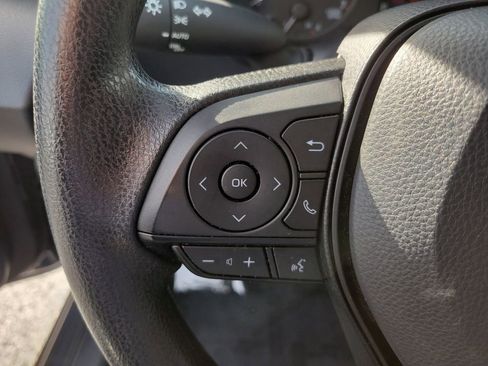 Used 2025 Toyota Corolla LE image 28