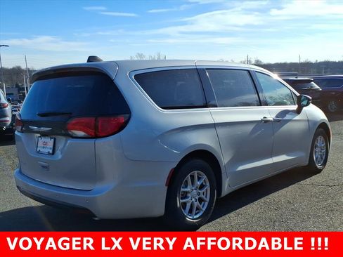 New 2026 Chrysler Voyager LX image 5