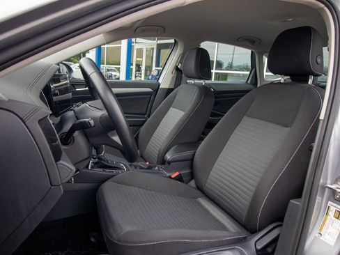 Used 2025 Volkswagen Jetta S FWD image 7