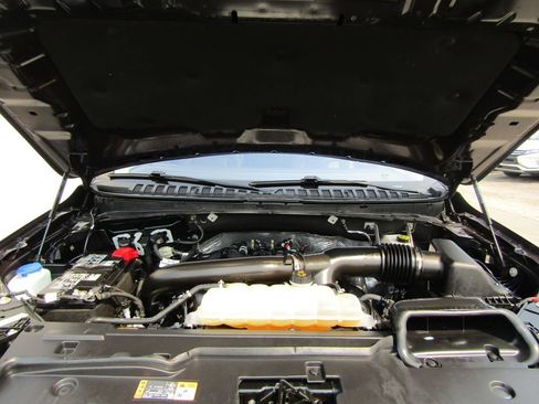 Used 2025 Lincoln Navigator Reserve AWD/4WD image 17