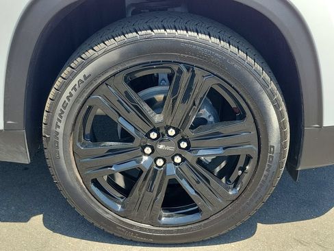 Used 2026 GMC Acadia Elevation w/ Black Edition FWD image 5