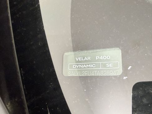 New 2026 Land Rover Range Rover Velar Dynamic SE AWD/4WD image 17