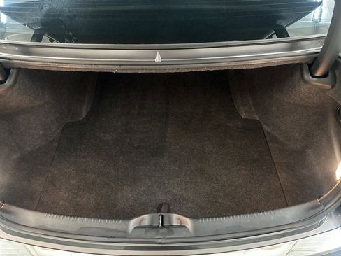 Used 2014 Chrysler 300 image 31