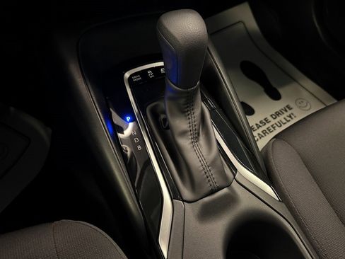 Used 2025 Toyota Corolla LE image 14