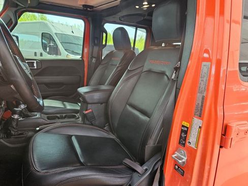 Used 2023 Jeep Gladiator Rubicon w/ LED Lighting Group AWD/4WD image 14