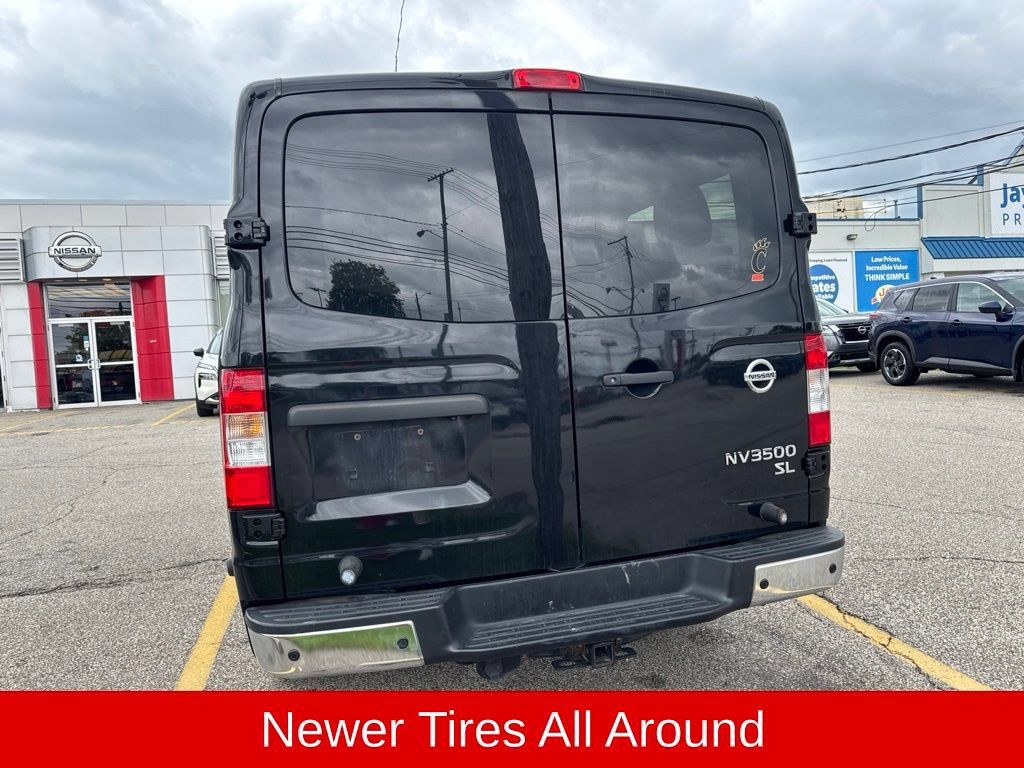 Used 2021 Nissan NV 3500 SL RWD image 4