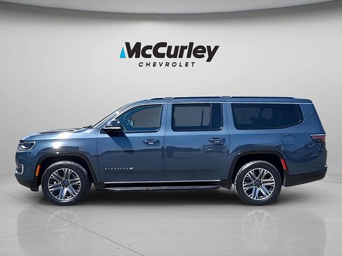 Used 2024 Jeep Wagoneer L Series II w/ Flexible Seating Group AWD/4WD image 4