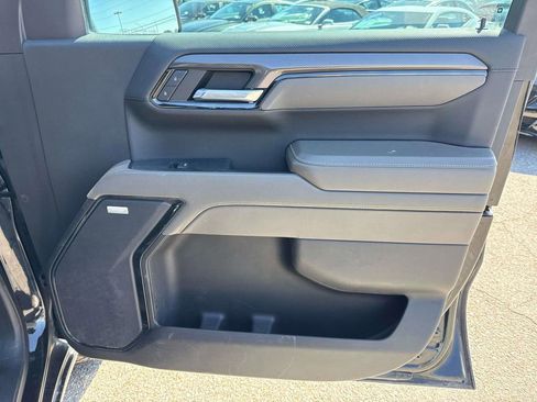 Used 2023 Chevrolet Silverado 1500 ZR2 w/ Technology Package image 12