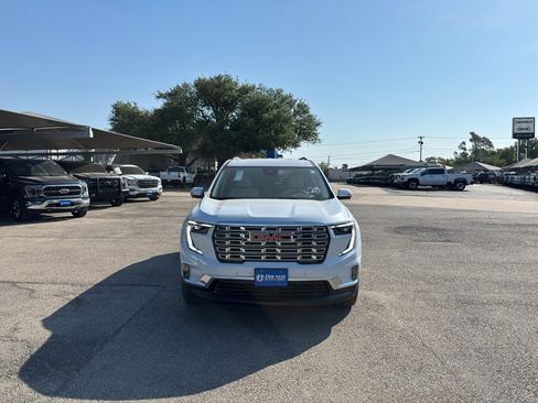 Used 2027 GMC Acadia Denali FWD image 2