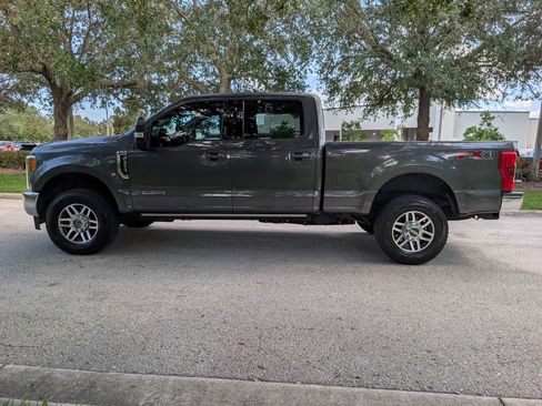 Used 2018 Ford F350 Lariat w/ Lariat Ultimate Package AWD/4WD image 4